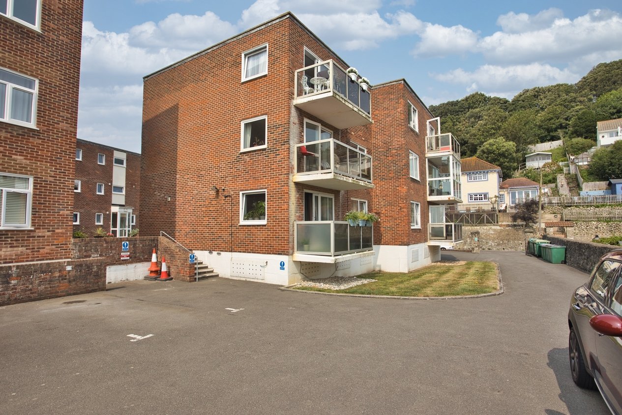 Properties For Sale in The Riviera Folkestone