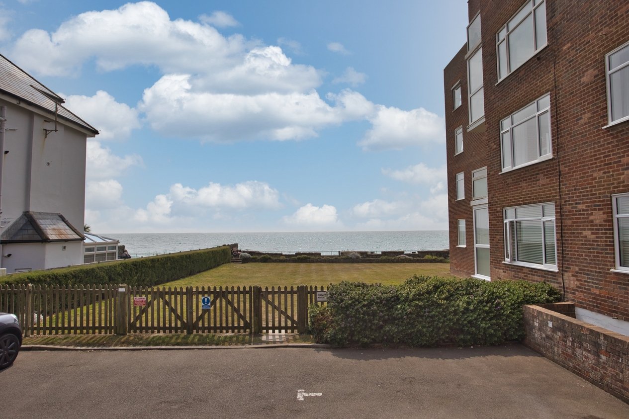 Properties For Sale in The Riviera Folkestone