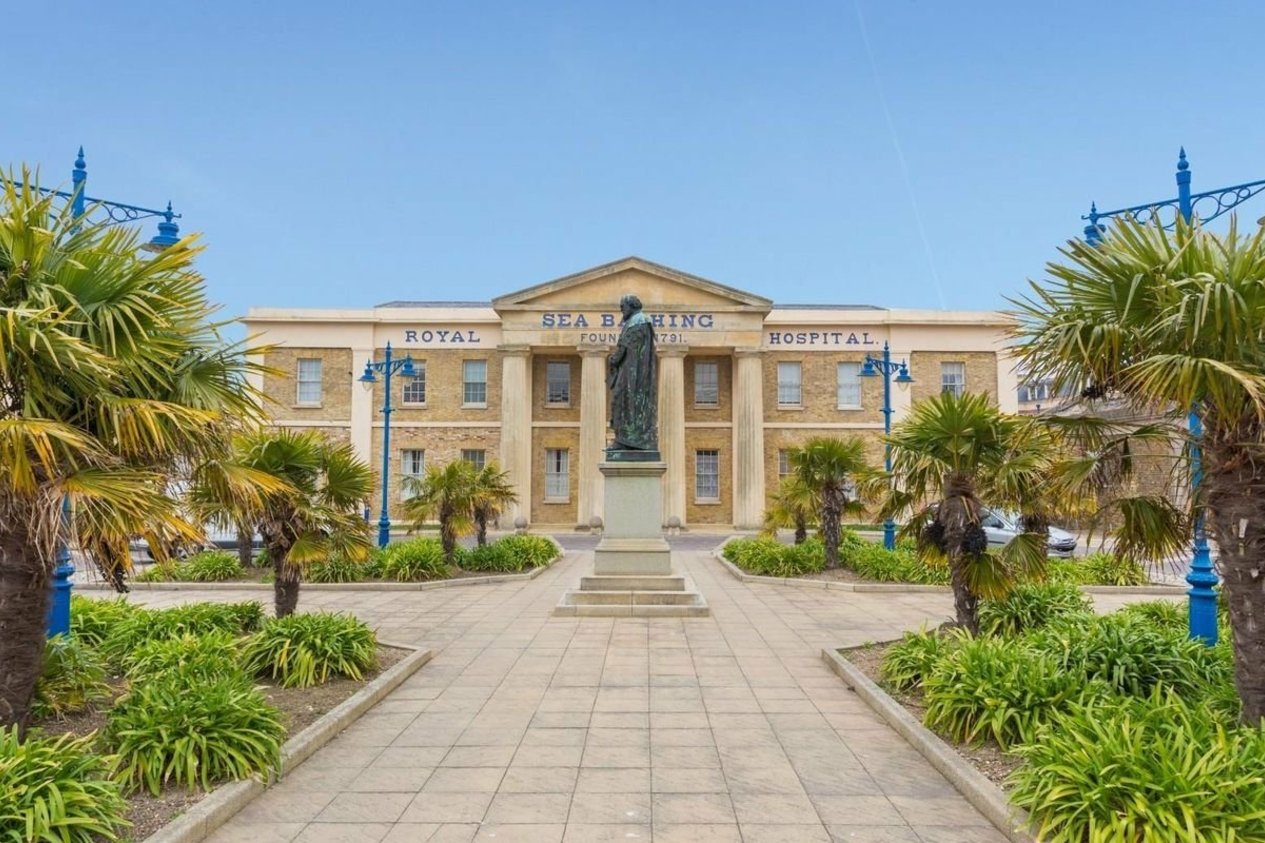 Properties For Sale in The Royal Seabathing Canterbury Road