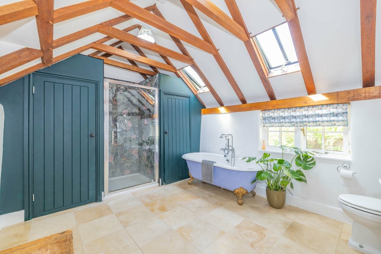 Properties For Sale in The Snuggery Under The Wood
