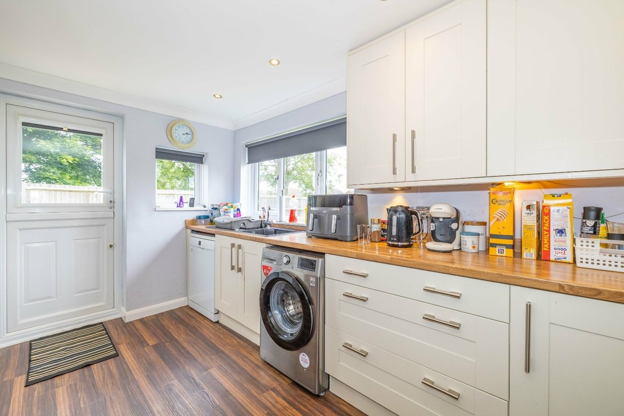 Properties For Sale in The Spinney Ashford