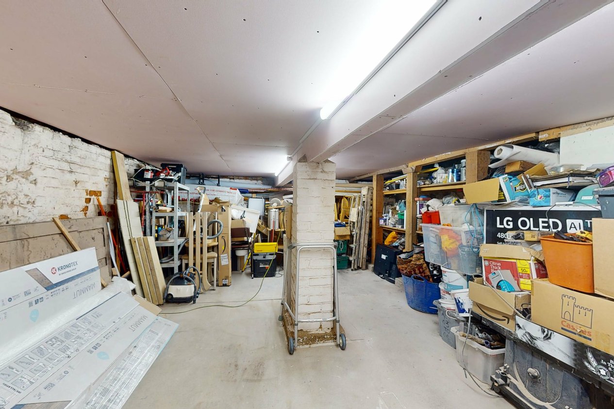 Properties For Sale in The Strand Deal