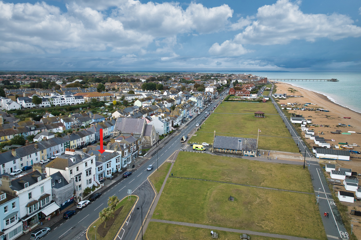 Properties For Sale in The Strand Deal