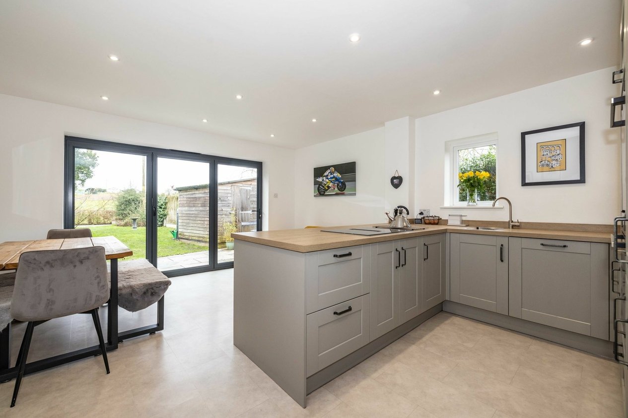 Properties Sold Subject To Contract in The Street  Adisham