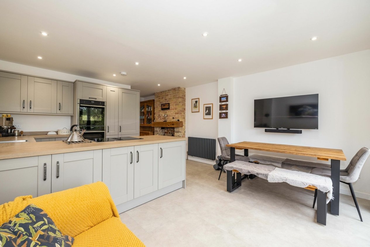 Properties Sold Subject To Contract in The Street  Adisham