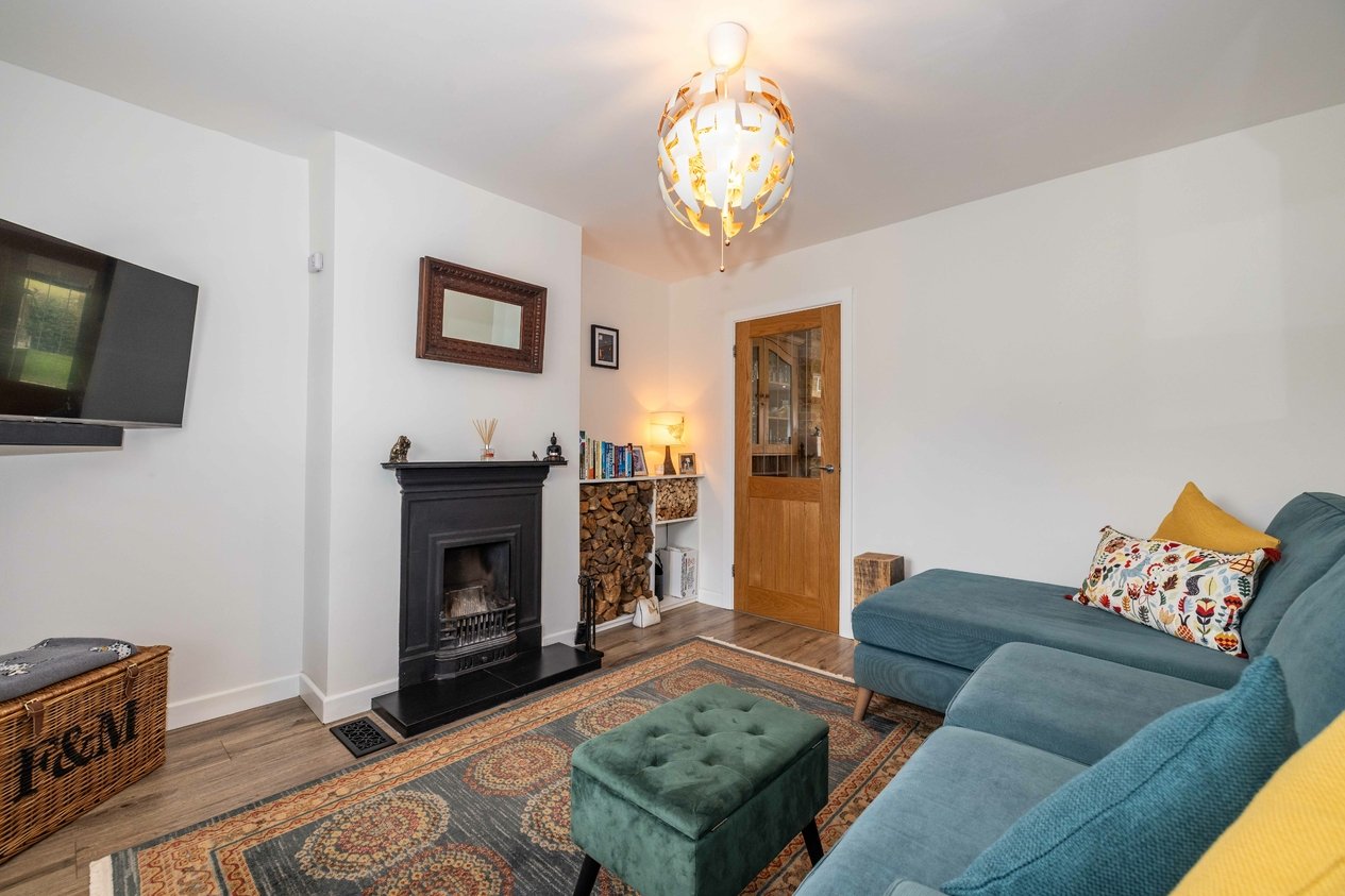 Properties Under Offer in The Street Adisham