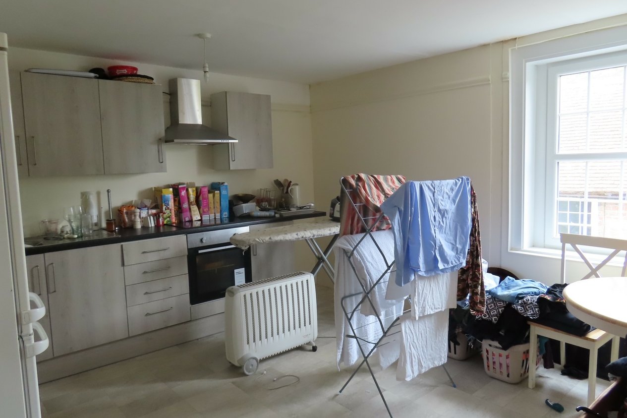 Properties For Sale in The Street Deal