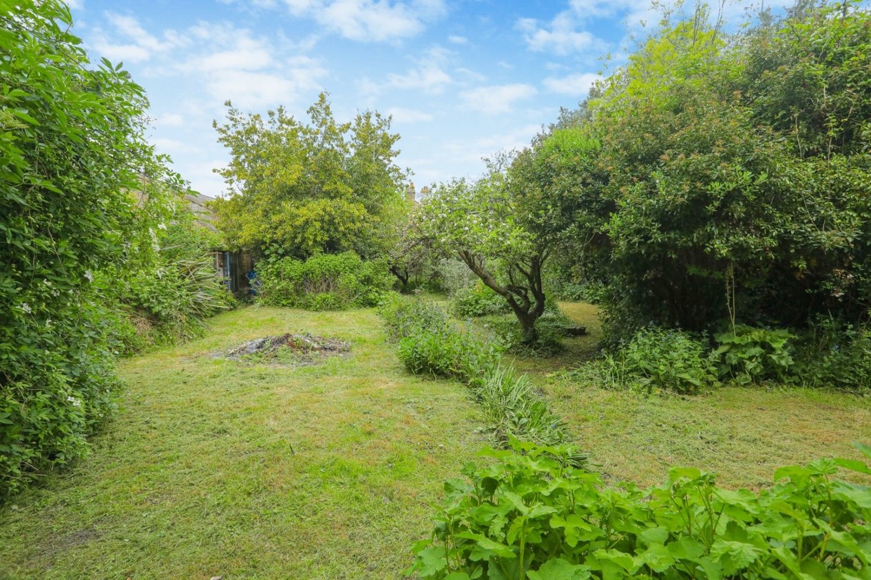 Properties For Sale in The Street Deal