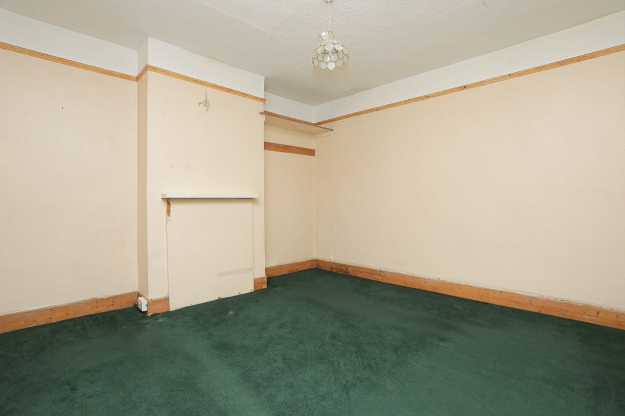 Properties For Sale in The Street Deal