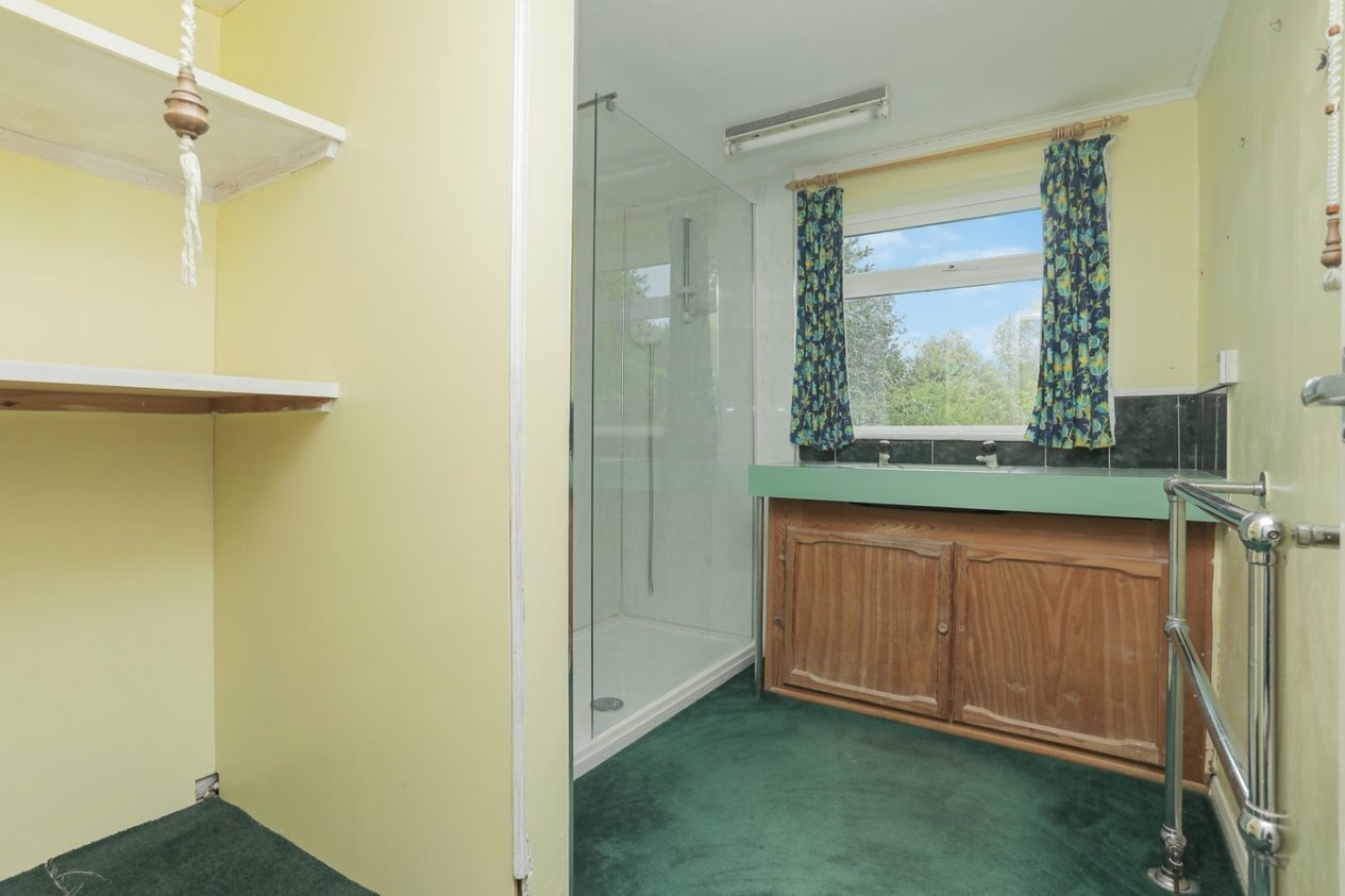 Properties For Sale in The Street Deal