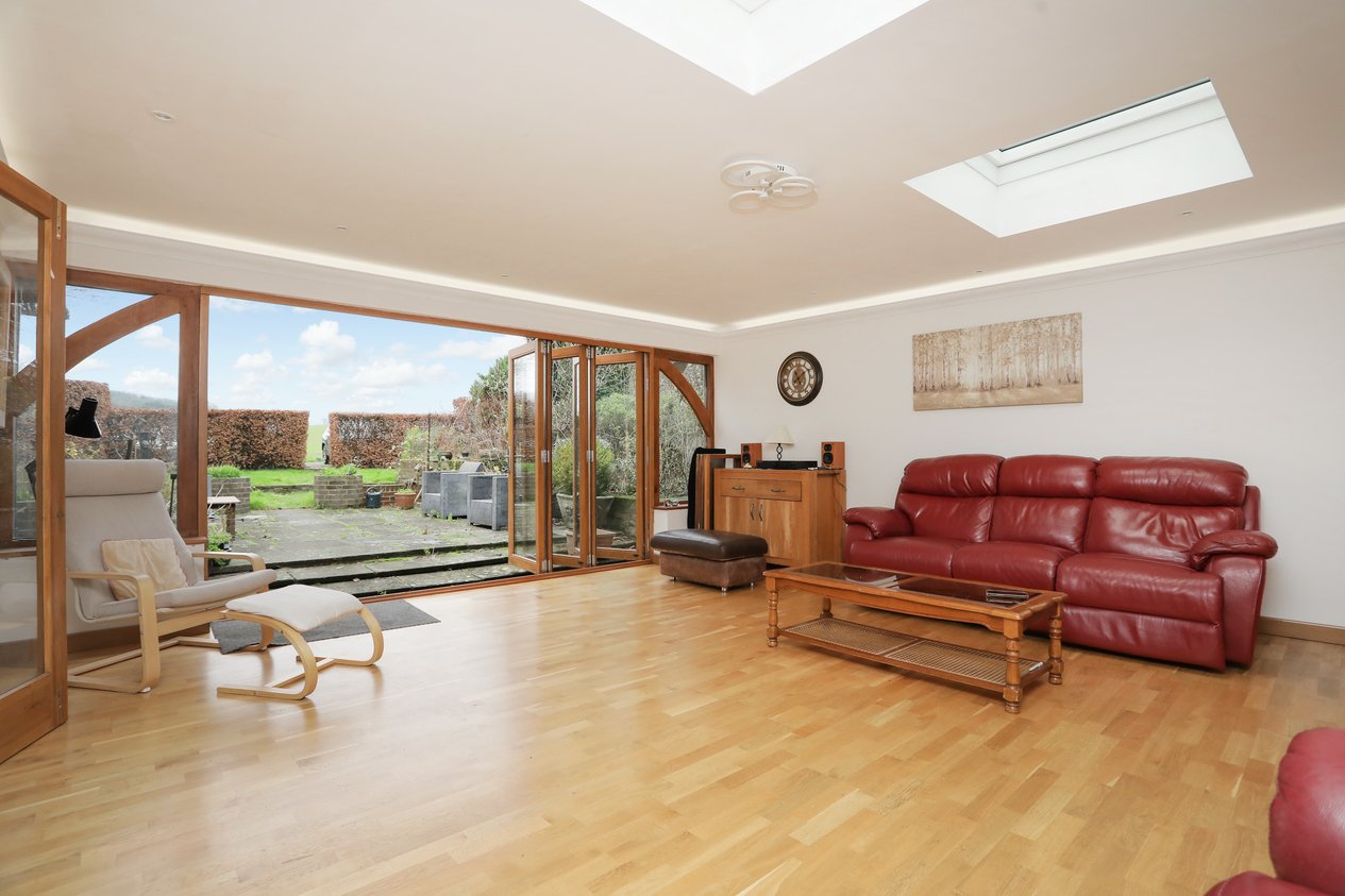 Properties Under Offer in The Street Denton