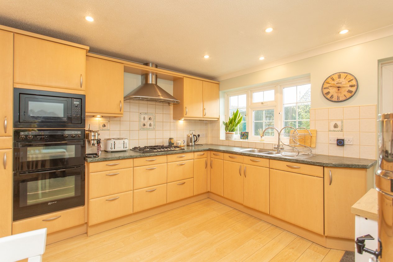 Properties Under Offer in The Street Kingston