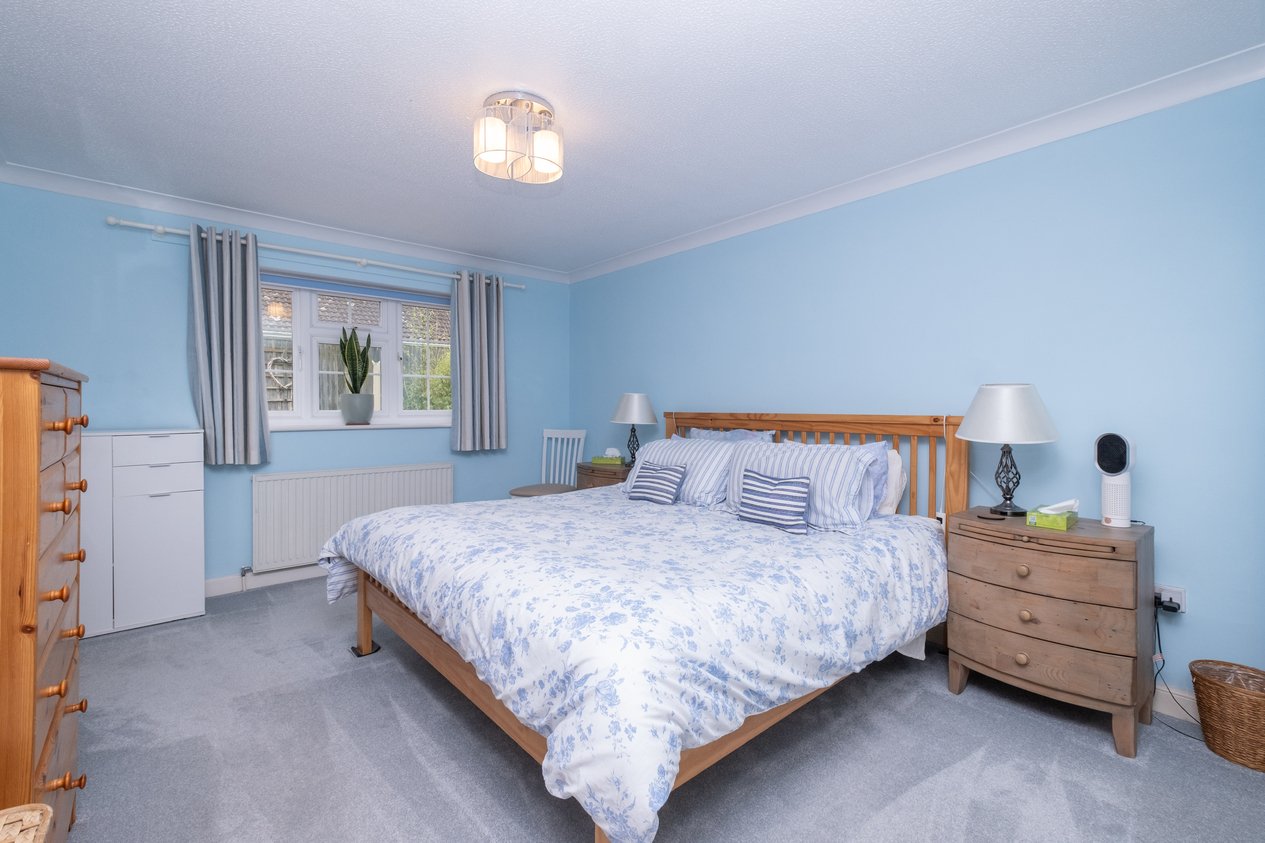 Properties Under Offer in The Street Kingston