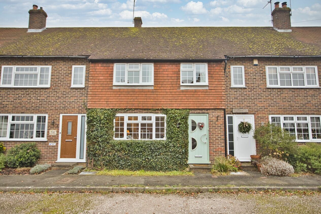 Properties For Sale in The Street  Newington