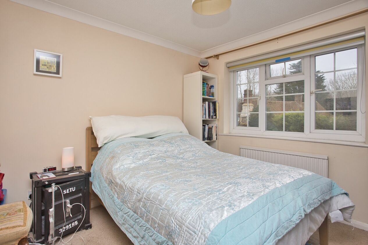 Properties For Sale in The Street  Newington