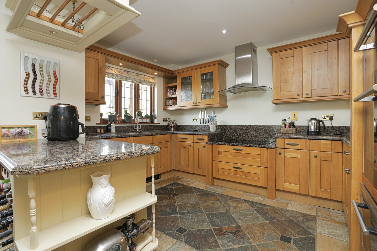 Properties For Sale in The Street  Postling