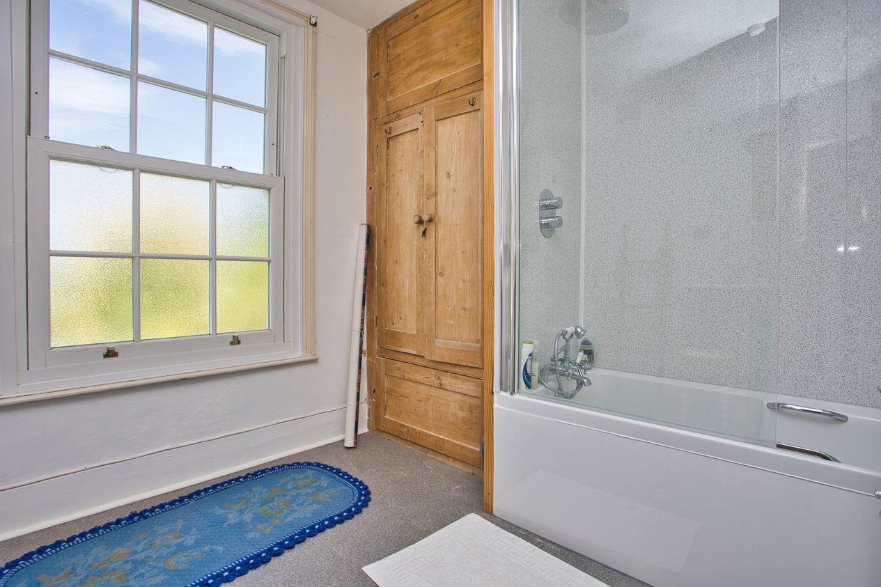Properties For Sale in The Street Sholden