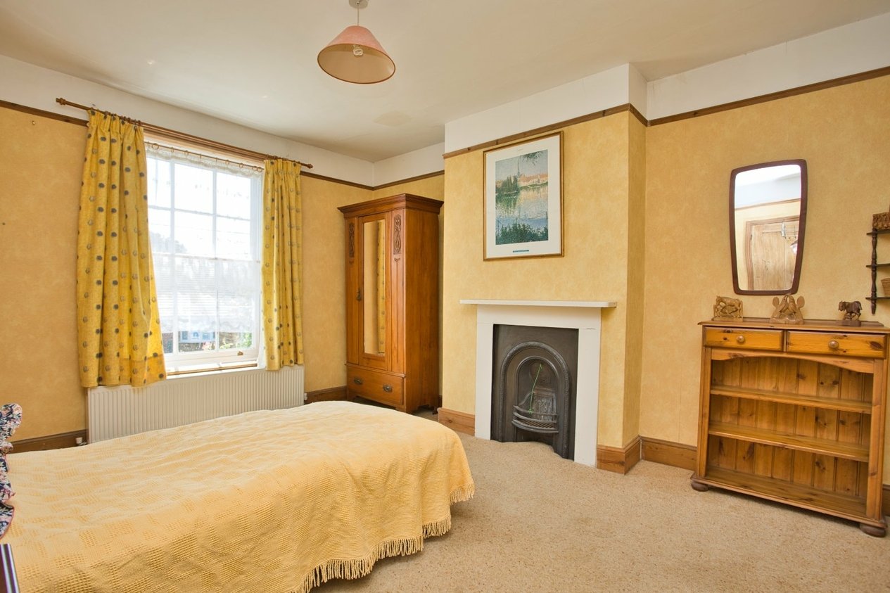Properties For Sale in The Street Sholden