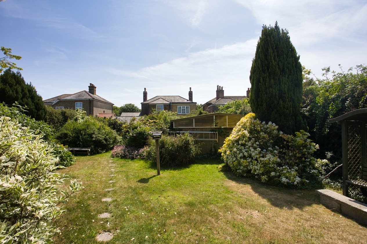 Properties For Sale in The Street Sholden