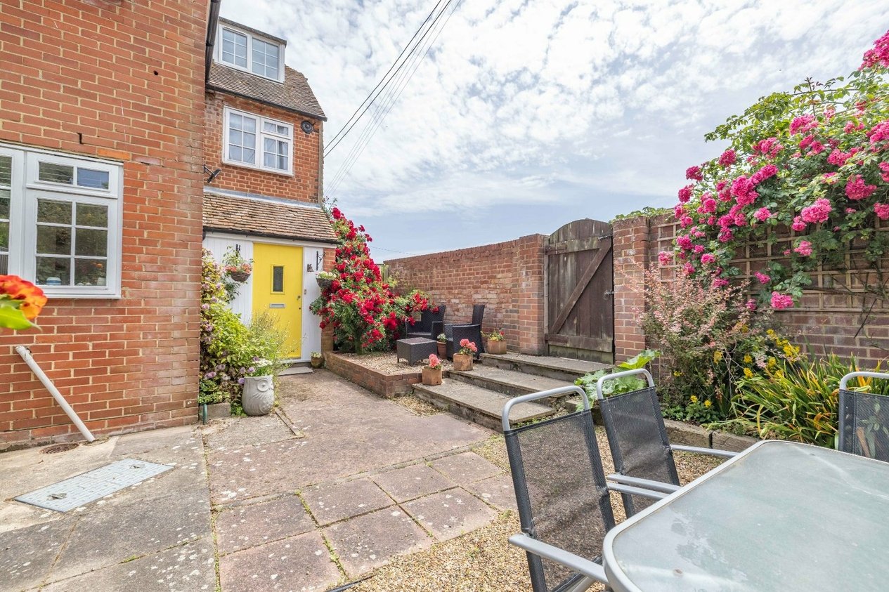 Properties For Sale in The Street Staple