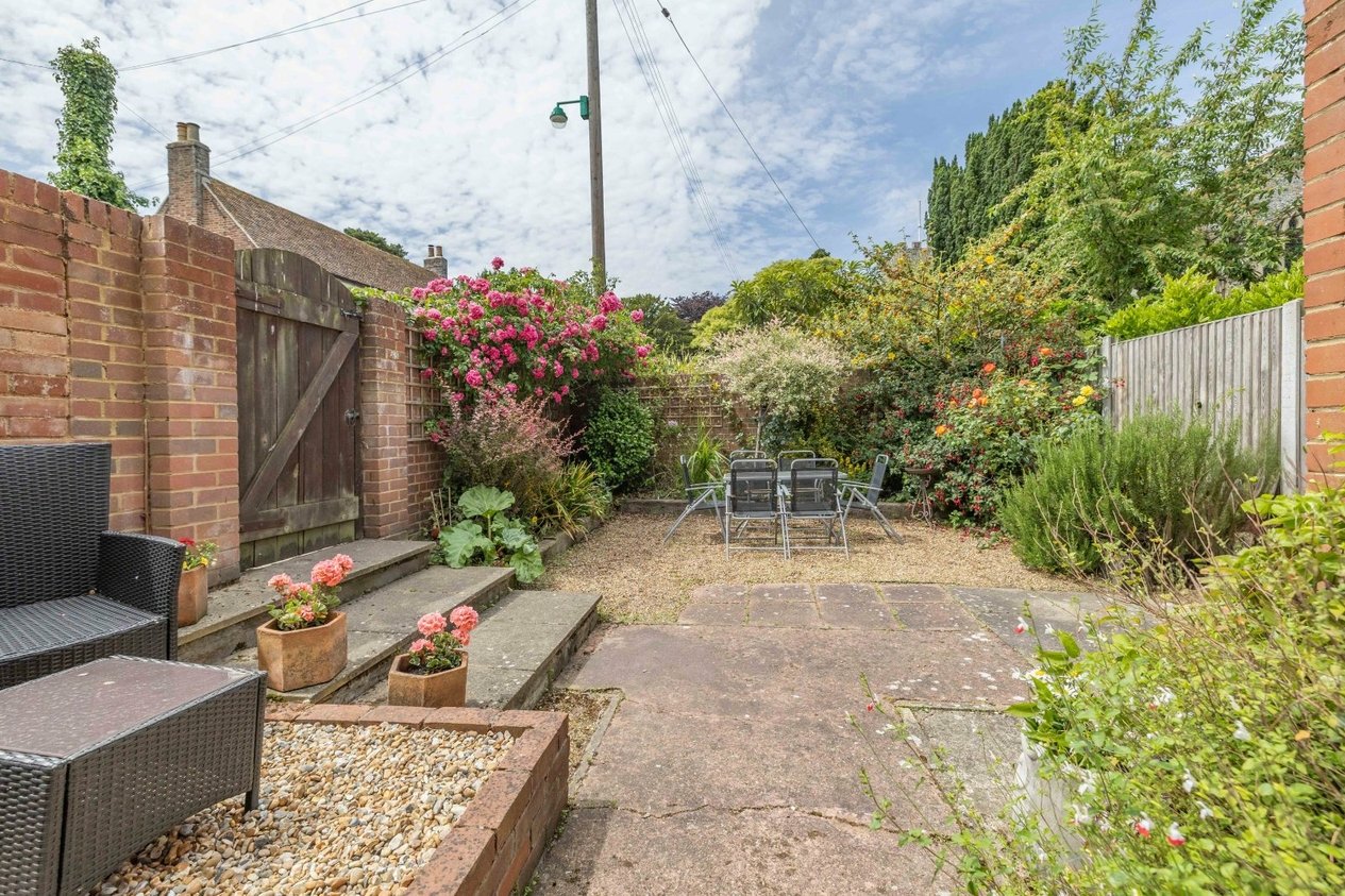 Properties For Sale in The Street Staple