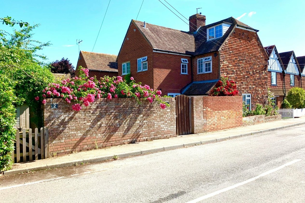 Properties For Sale in The Street Staple