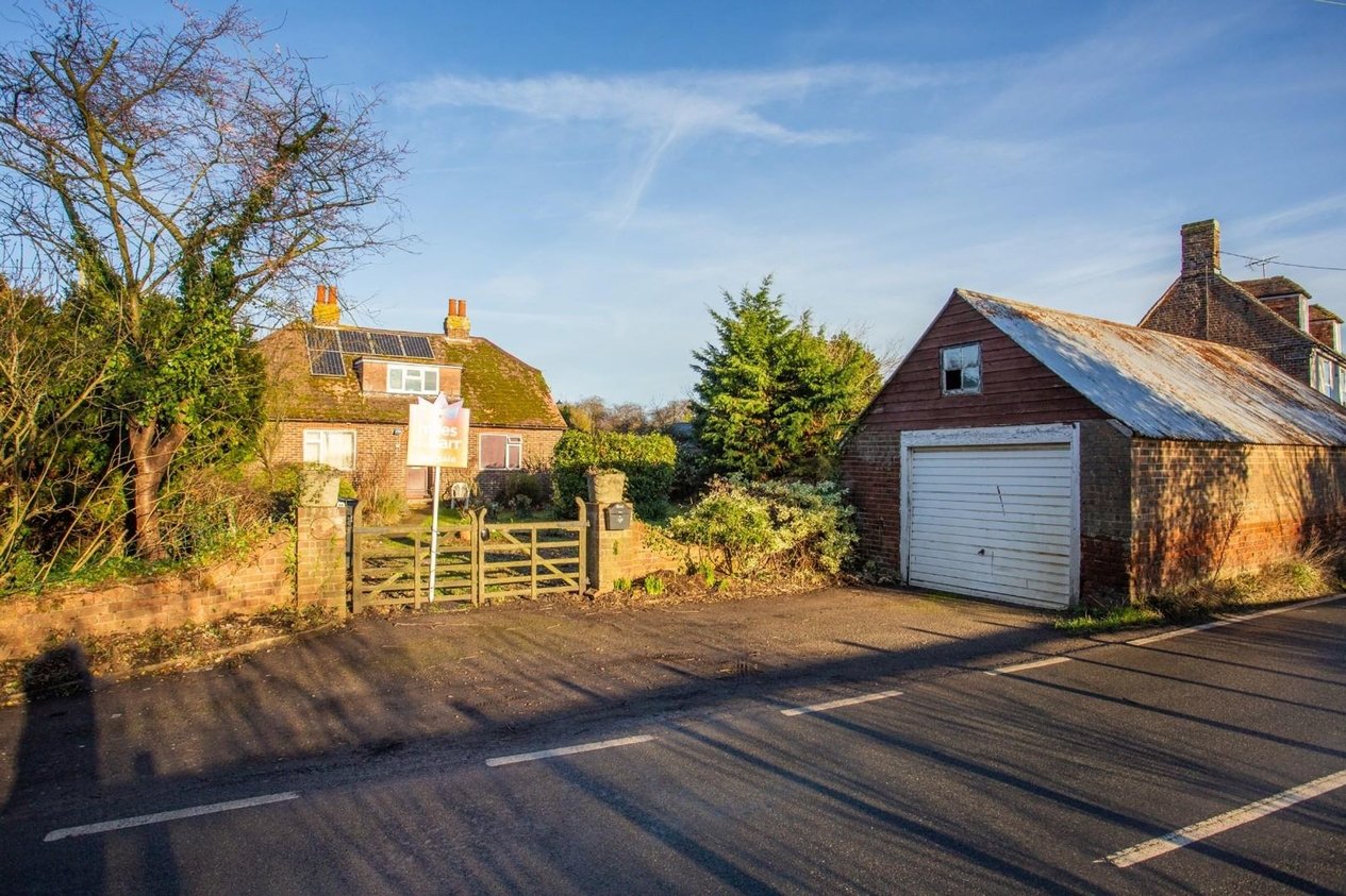 Properties Sold Subject To Contract in The Street  Stourmouth