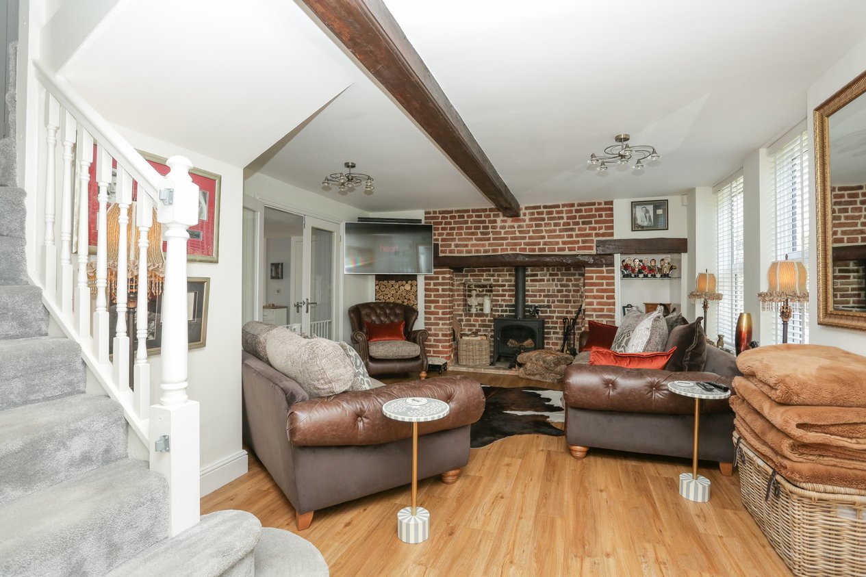 Properties For Sale in The Street Stourmouth