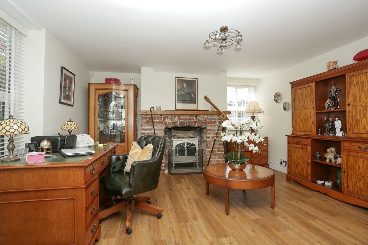 Properties For Sale in The Street Stourmouth