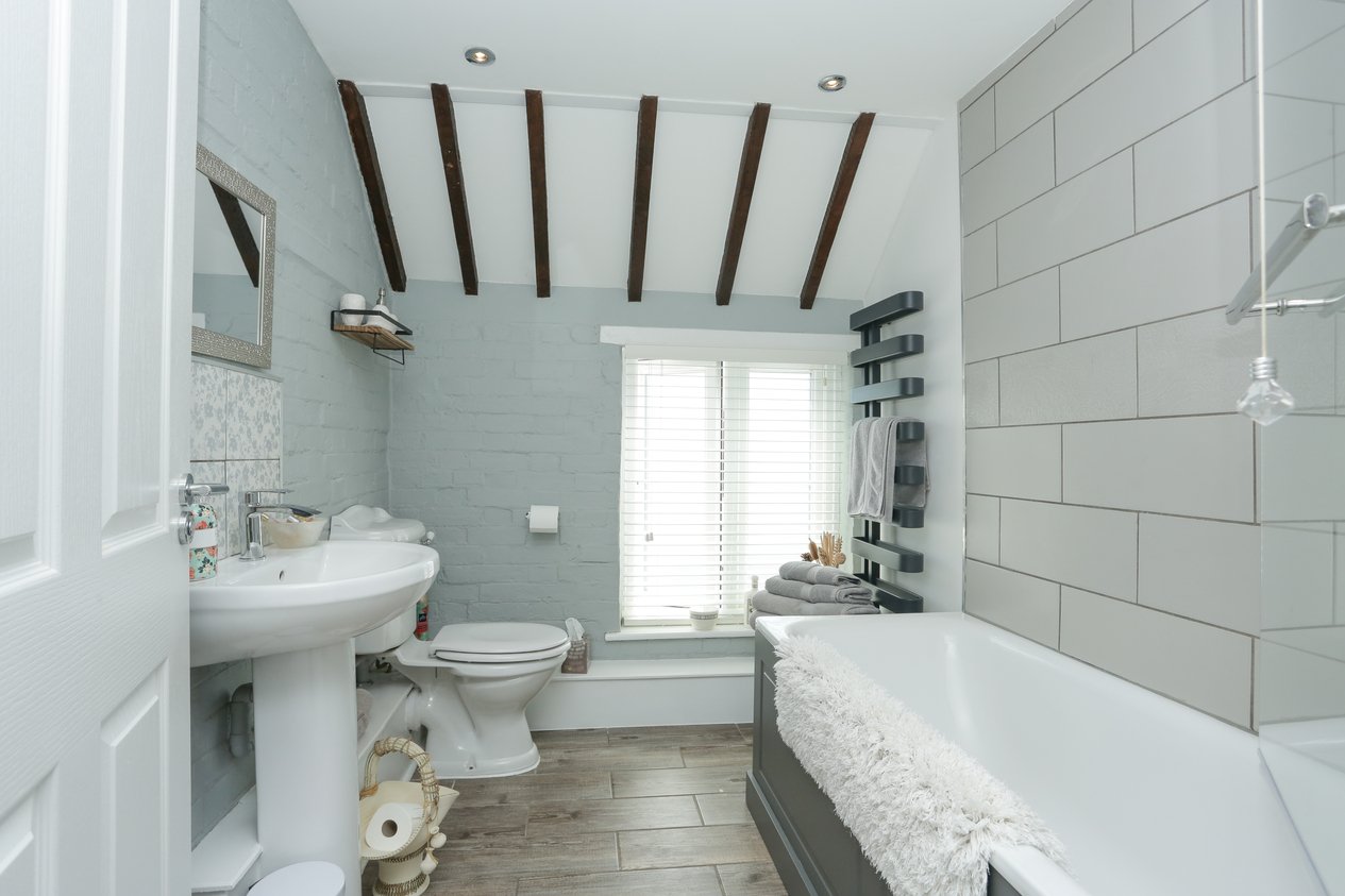 Properties For Sale in The Street Stourmouth