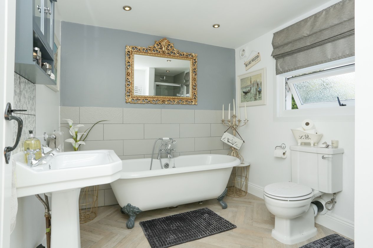 Properties For Sale in The Street Stourmouth