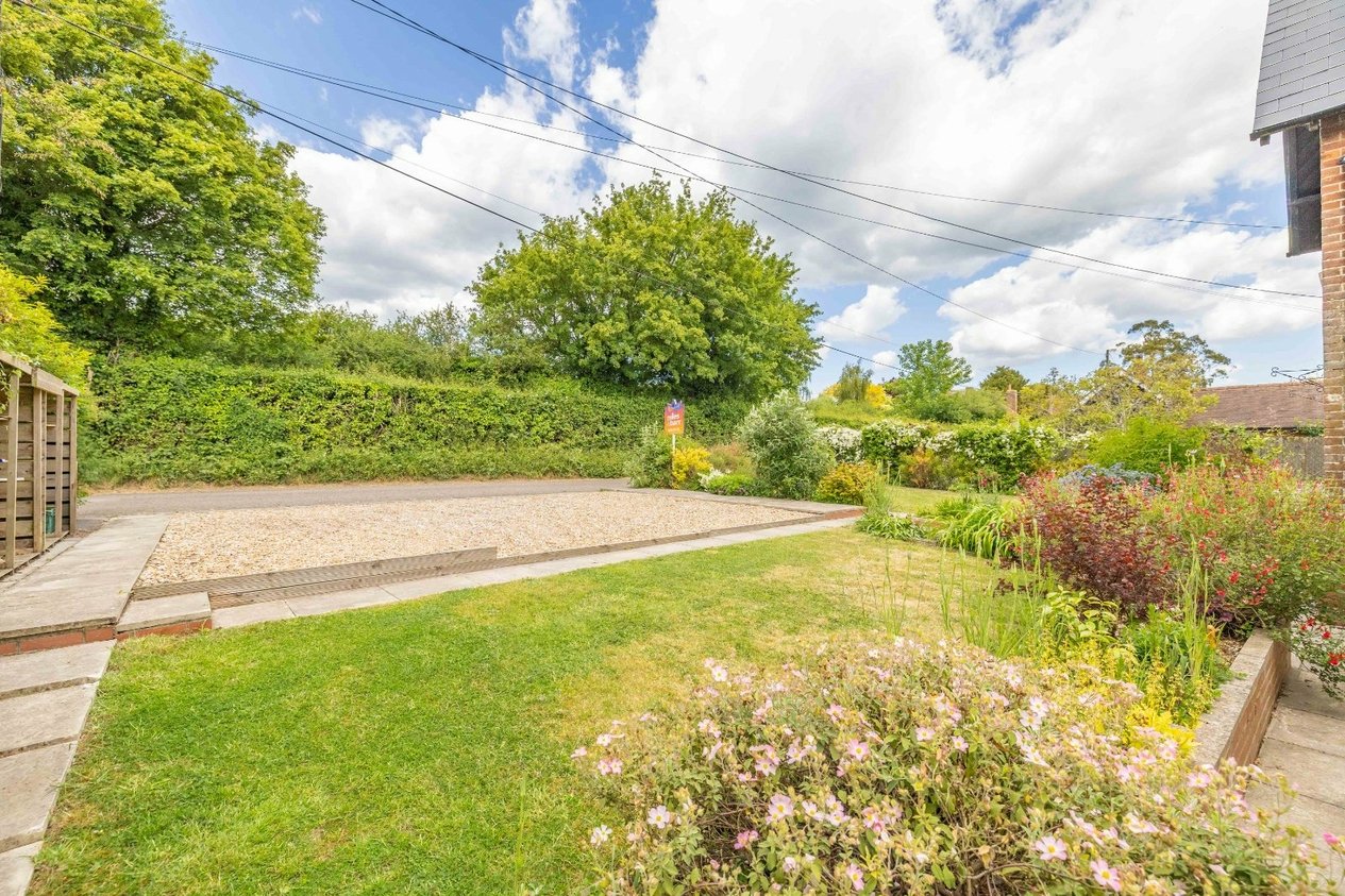 Properties For Sale in The Street Womenswold
