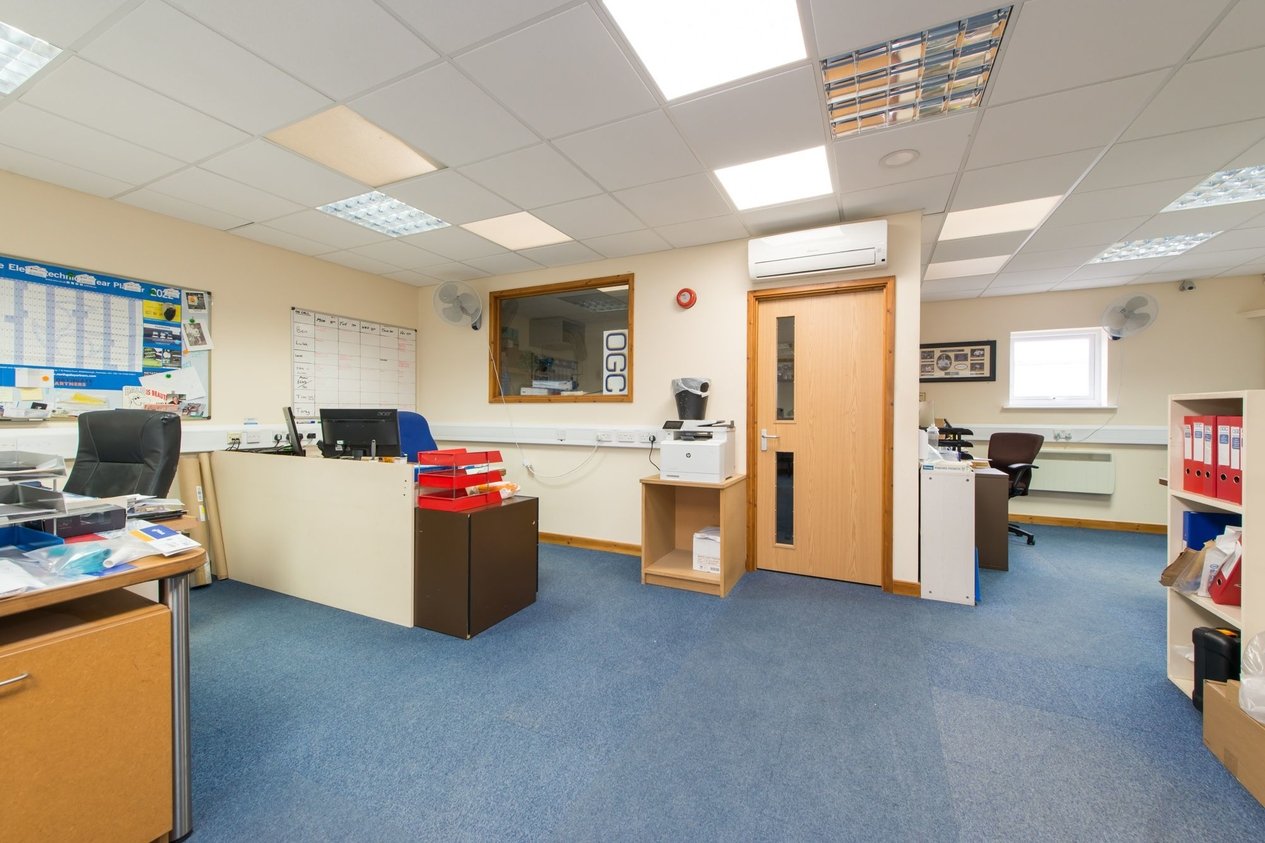 Properties To Let in Thomas Way Lakesview International Business Park  Hersden