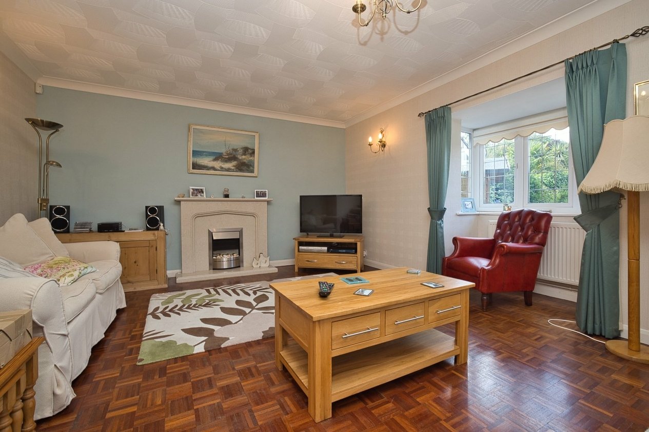 Properties Under Offer in Thrupp Paddock Broadstairs