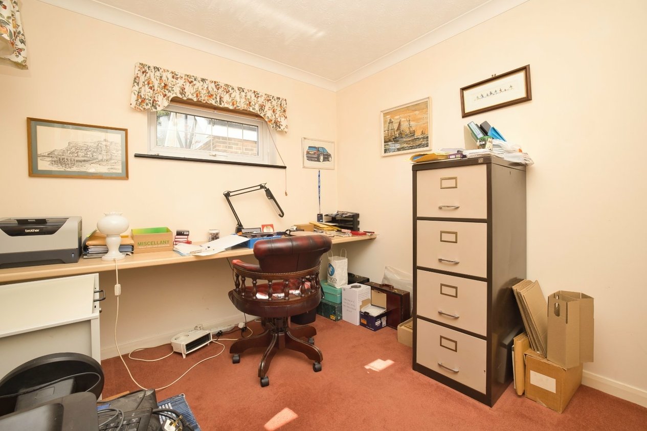 Properties Under Offer in Thrupp Paddock Broadstairs