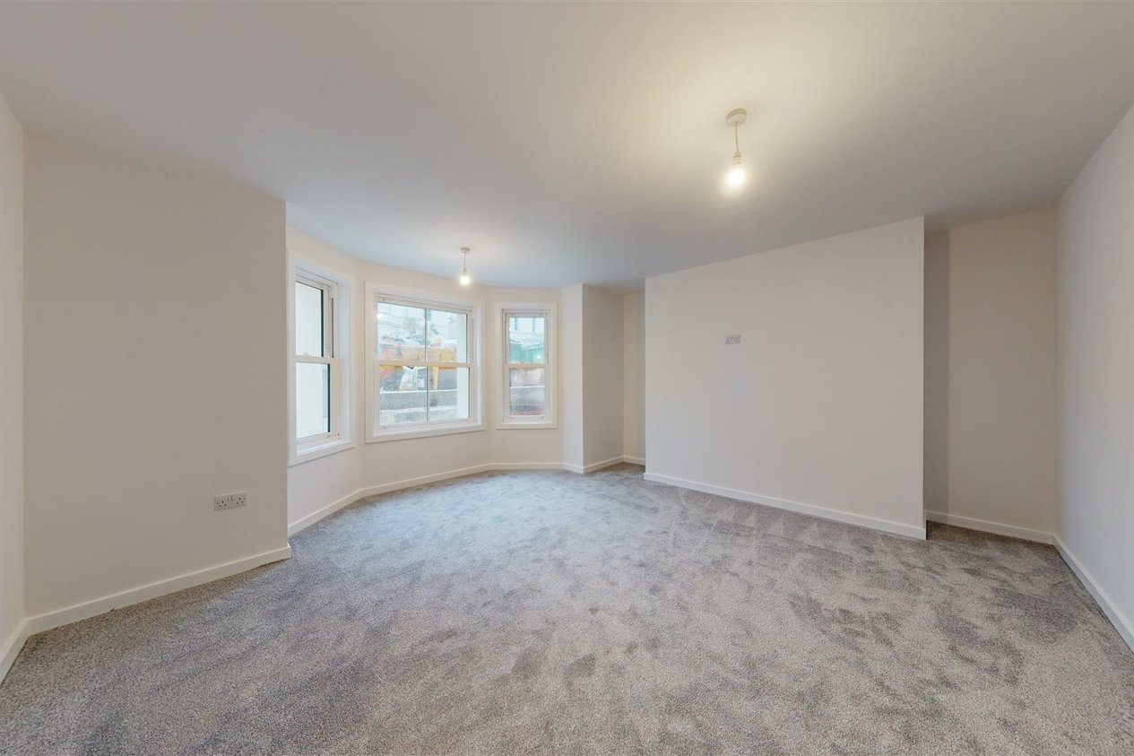 Properties Under Offer in Trinity Gardens Folkestone
