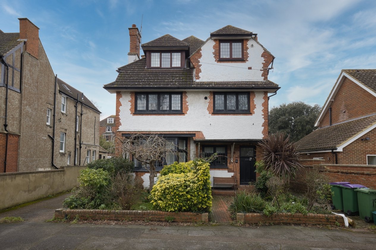 Properties For Sale in Trinity Road Folkestone