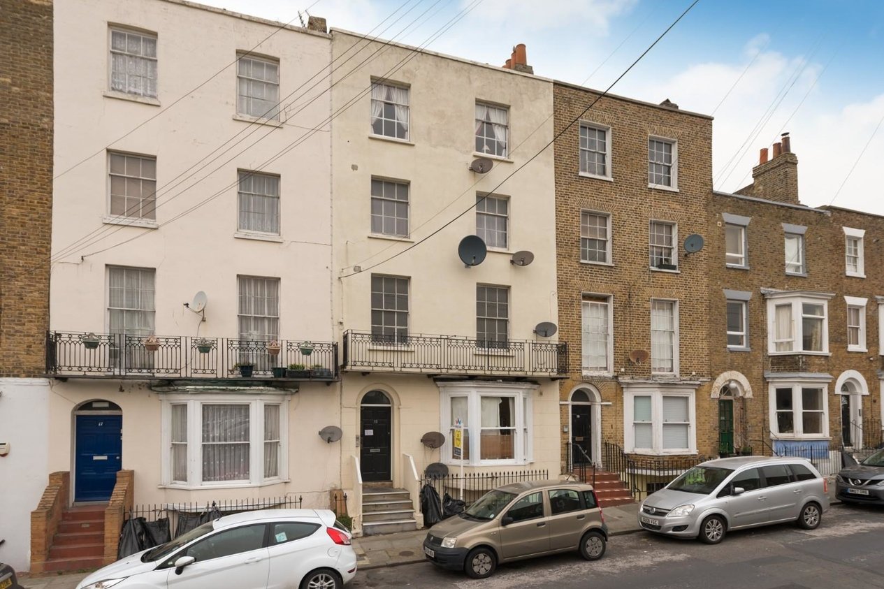 Properties Sold Subject To Contract in Trinity Square 