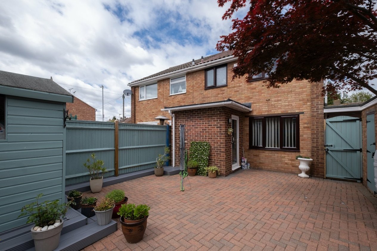 Properties For Sale in Tritton Fields Ashford