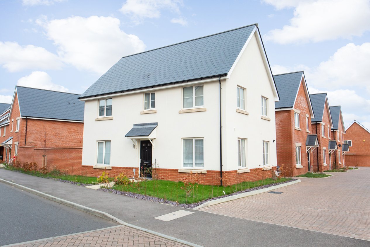 Properties Under Offer in Tudor Dragon Close Canterbury