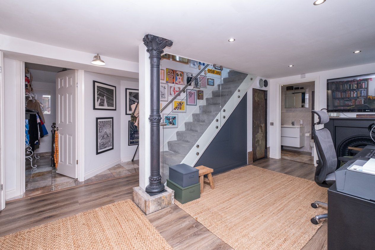 Properties Under Offer in Tufton Road Ashford