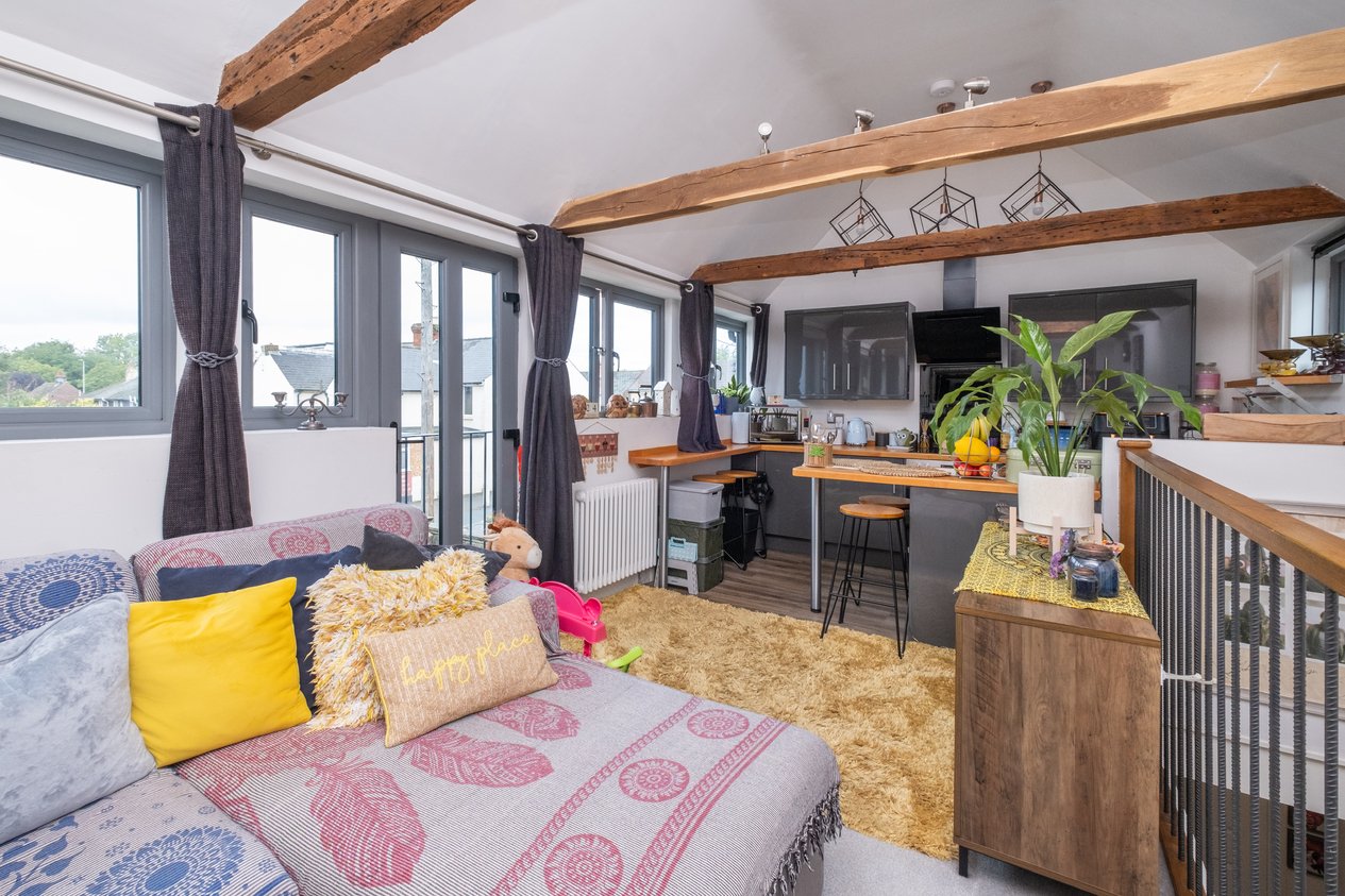 Properties Under Offer in Tufton Road Ashford