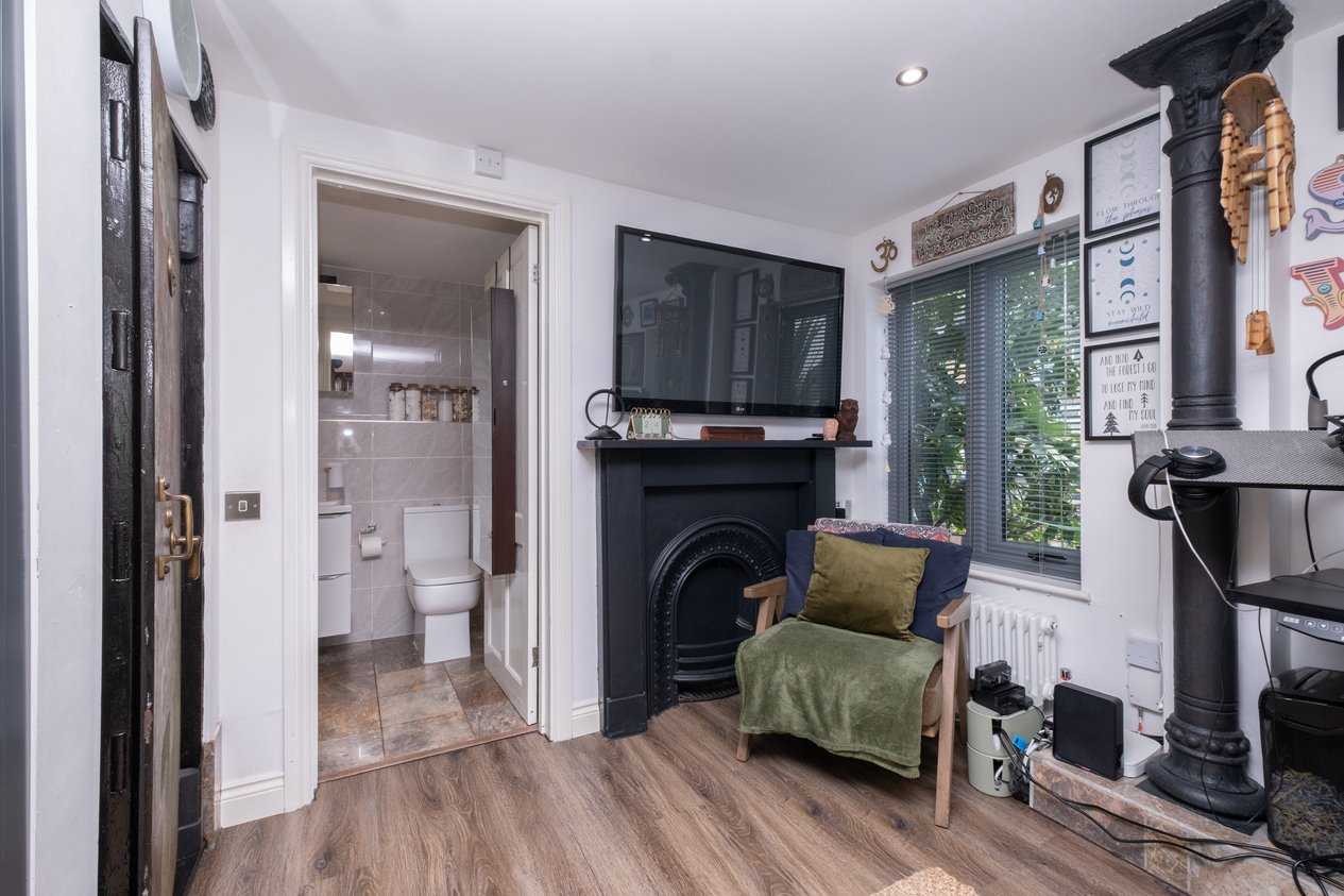 Properties Under Offer in Tufton Road Ashford