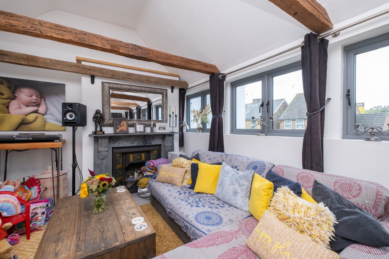 Properties Under Offer in Tufton Road Ashford