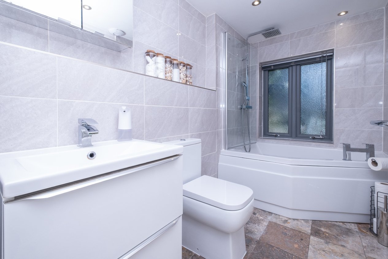 Properties Under Offer in Tufton Road Ashford