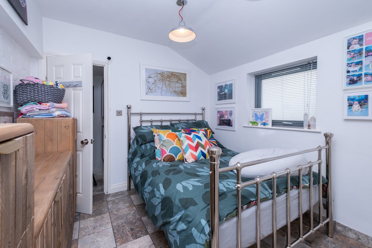 Properties Under Offer in Tufton Road Ashford