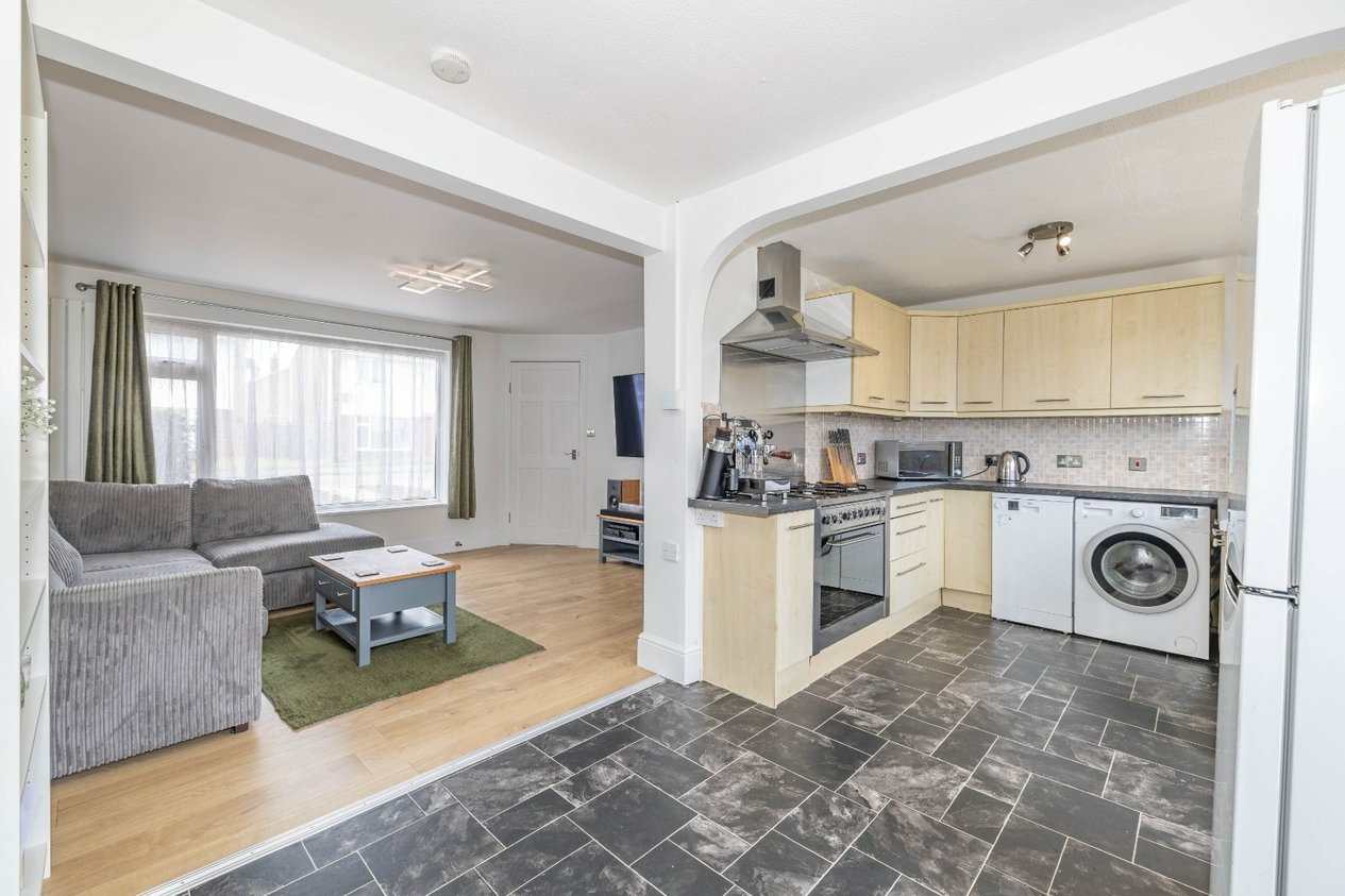 Properties For Sale in Underwood Close Kennington