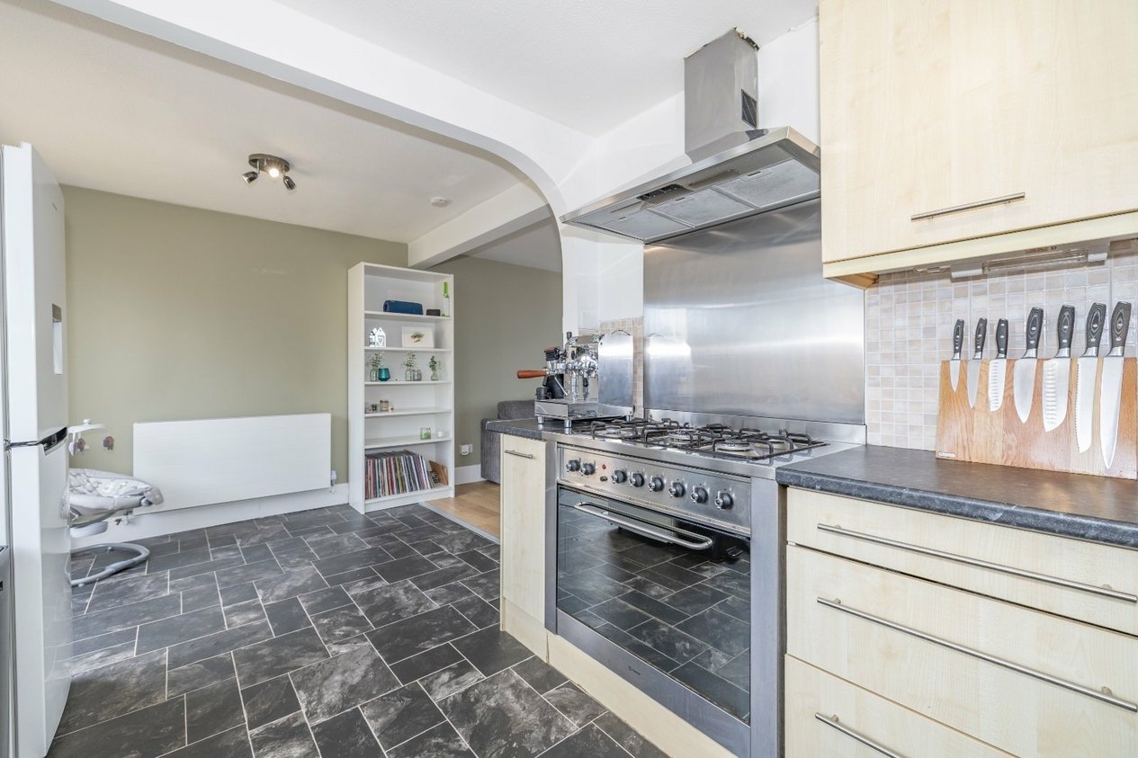 Properties For Sale in Underwood Close Kennington