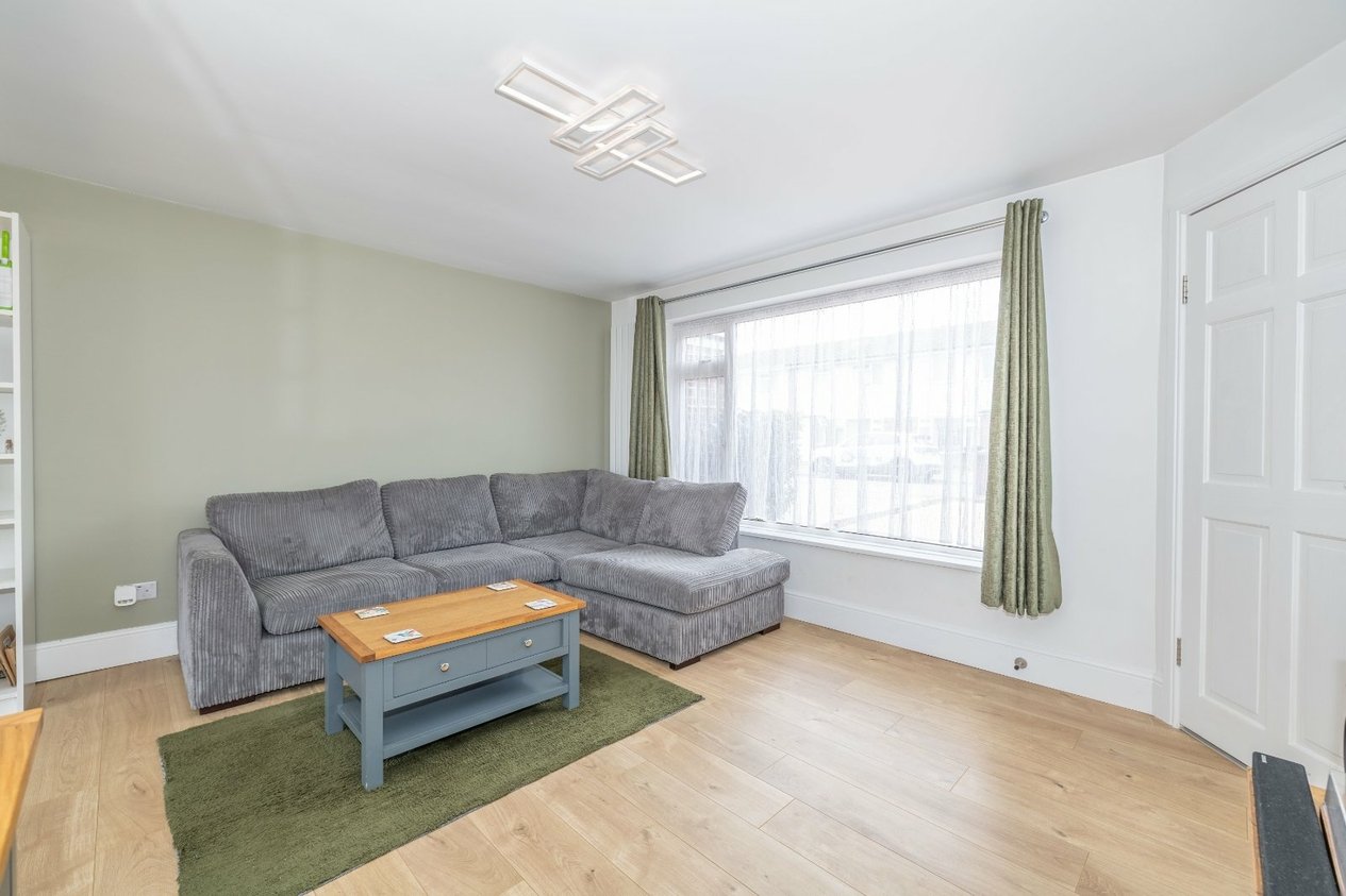 Properties For Sale in Underwood Close Kennington