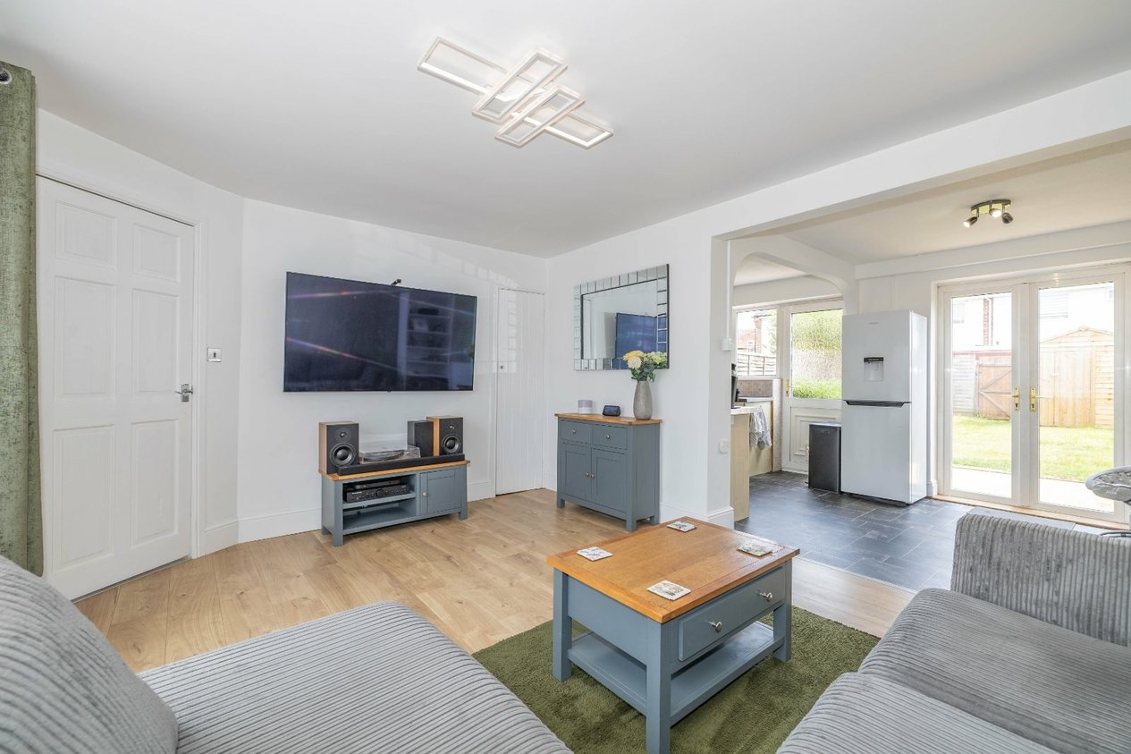 Properties For Sale in Underwood Close Kennington